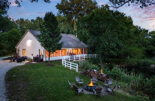 Starved Rock Retreat - Private, Gated Entrance, 5 min from State Parks!
