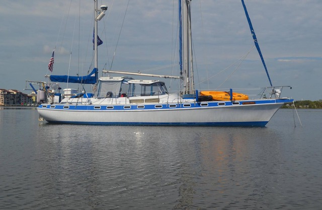 Stay on a sailboat