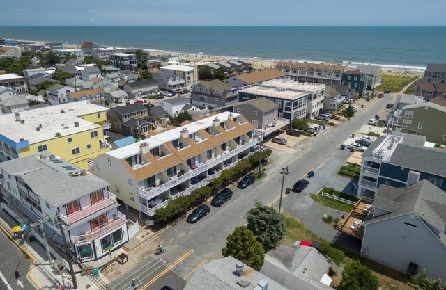 Stay Play Dewey - 4Br + 4bath Ocean View TH - Perfect for 2 Families!!