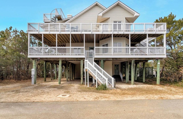 Steps from the Sand: Oceanview Escape with Rooftop Deck & Spacious Living