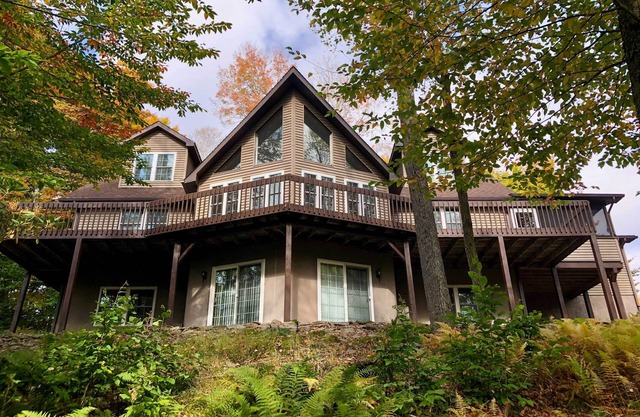 Steps to River: Big Bass Lake House w/ Grill!