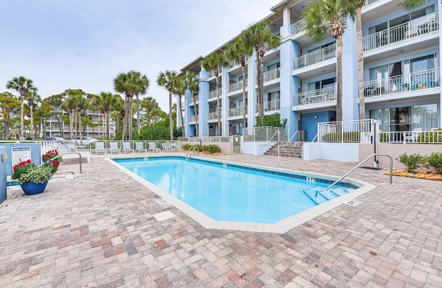Steps to the Beach, Walk to Popular 30A Landmarks!
