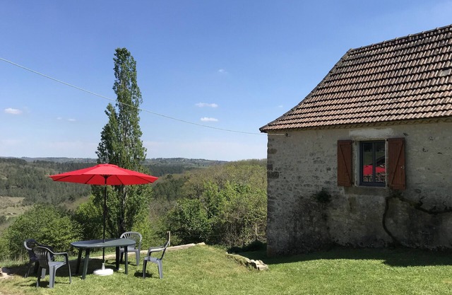 Casa de piedra para 5, en el campo