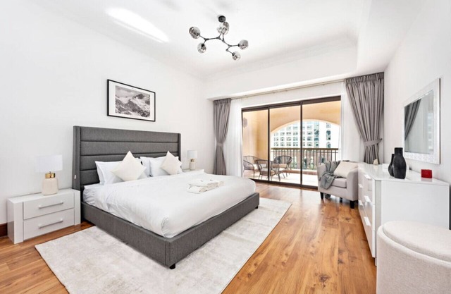 StoneTree - Golden Mile 2 1 BR - Beach Access
