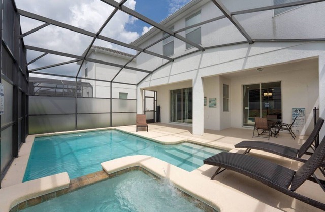 Storey Lake 6BR Villa w/Private Pool & Spa