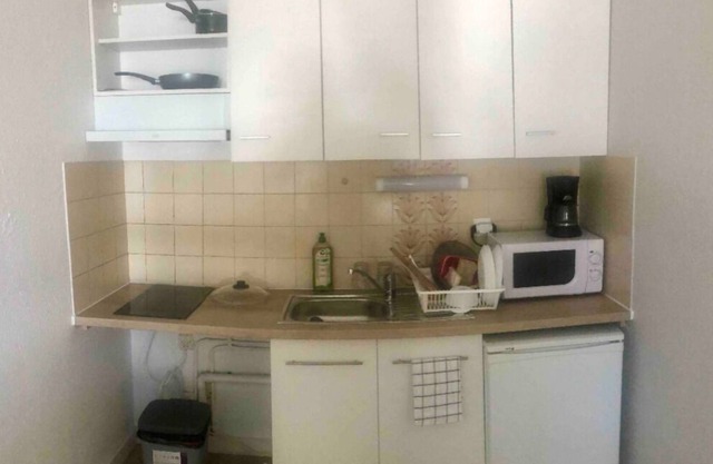 Estudio de 27m2 con parking y cerca de tranvía línea 3.