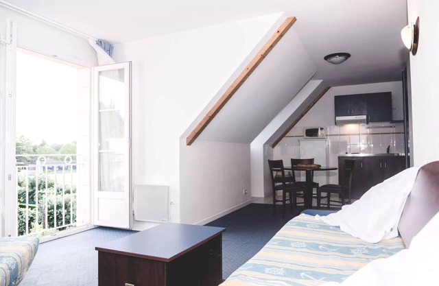 Terres de France - Appart'Hotel La Roche-Posay - Studio 3 Personas