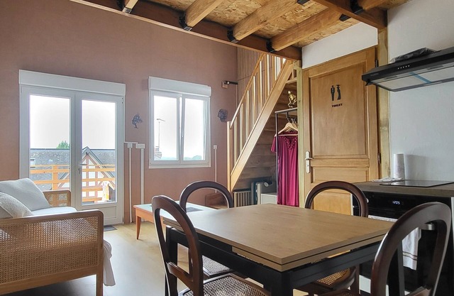 Studio 5 - Duplex 45m2 with all comforts. 8m2 terrace with garden furniture.