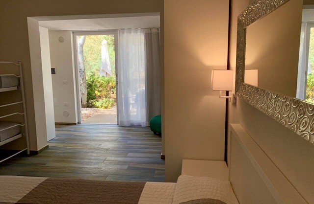Estudio 'Baia Falcone-Villetta Mare 106' con vistas al mar, Wi-Fi y aire acondicionado
