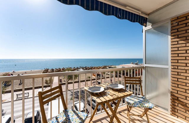 Estudio 'Ventana al Mar' con terraza orientada al mar y aire acondicionado