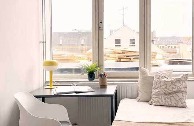 Studio apartment w kitchen