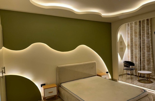 STUDIO AVAILABLE IN INTERNATIONAL CITY Available