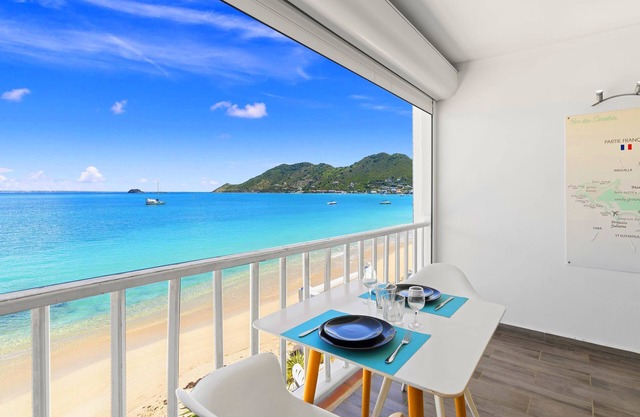 directamente en la playa, hermosa vista del mar Caribe