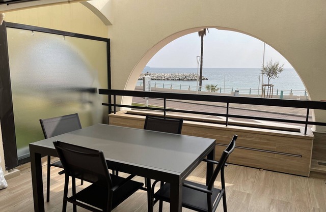 Cabaña Studio para 4 personas frente a la playa.