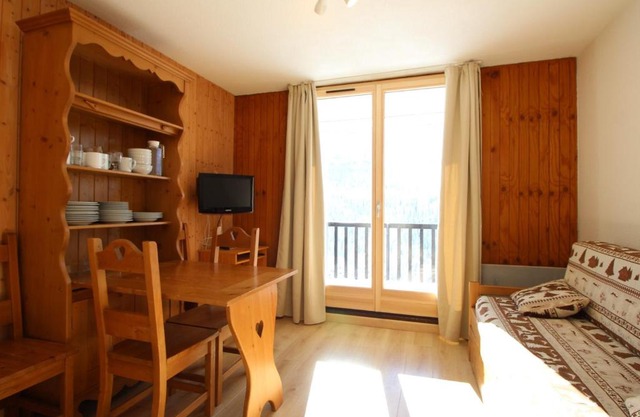 Studio cabine rénové, 4 couchages, à 400m des pistes - Flaine Forêt - FR-1-687-1