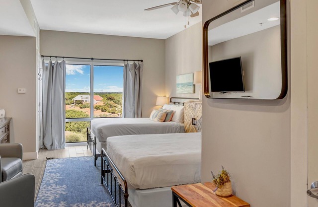 Studio condo on 7th Floor with Gulf Views at Luau in Sandestin Golf & Beach Resort