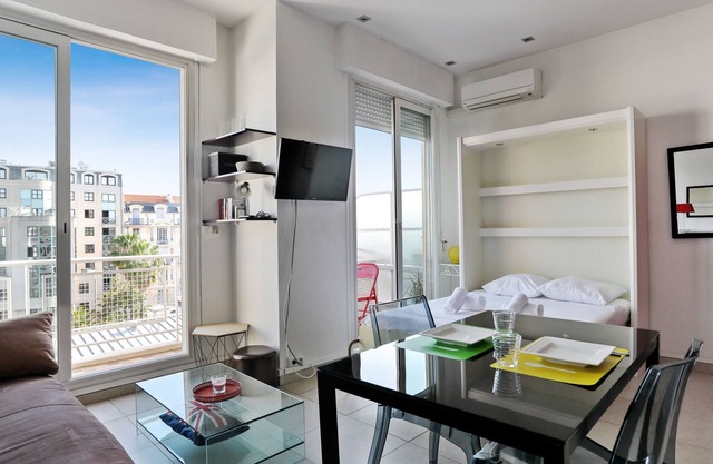 Cozy and calm studio with balcony in the heart of Nice - Welkeys