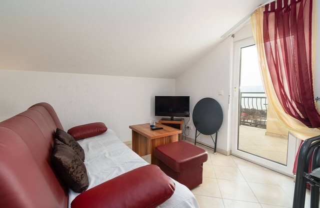 Apartamento-estudio con balcón y vista al mar Klenovica, Novi Vinodolski (AS-20556-a)