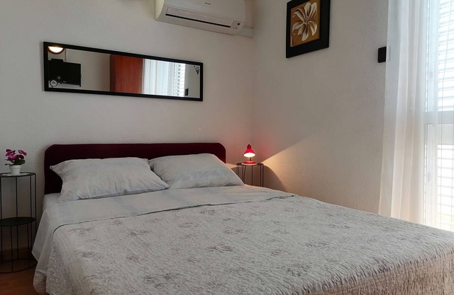 Apartamento-estudio con balcón y vista al mar Igrane, Makarska (AS-24696-a)