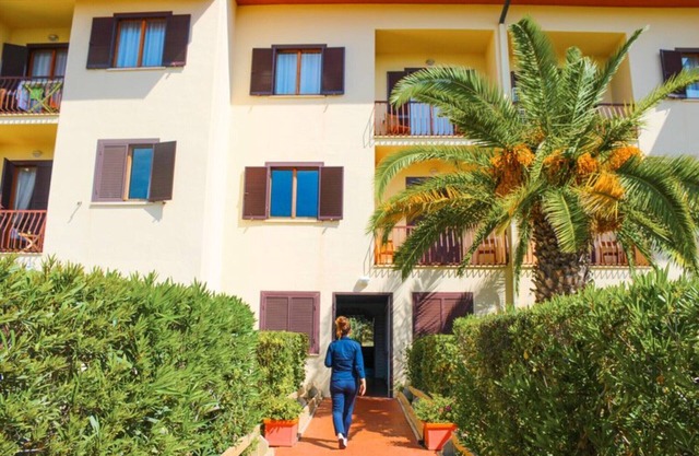 Estudio en einer Ferienanlage mit Pool