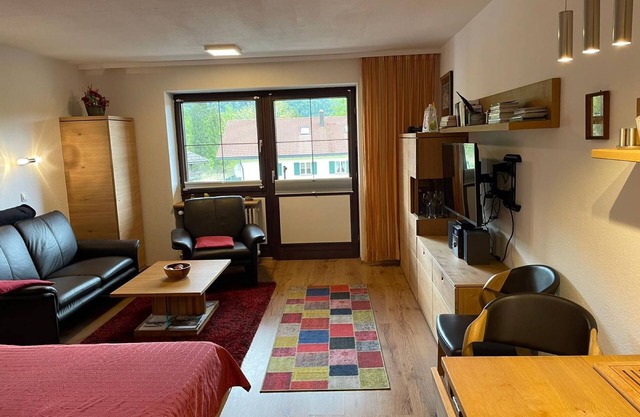 Estudio 'Inzell Mit Bergblick' con vistas a la montaña, balcón y Wi-Fi