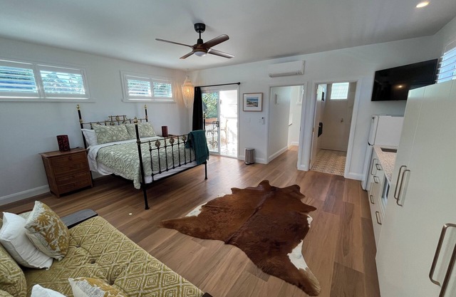 Studio Loft Apartment w/balcony.. In Town / Close To Beach