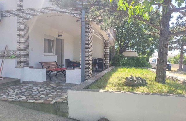 Apartamento vacacional con terraza y vistas al mar a 150 m de la playa