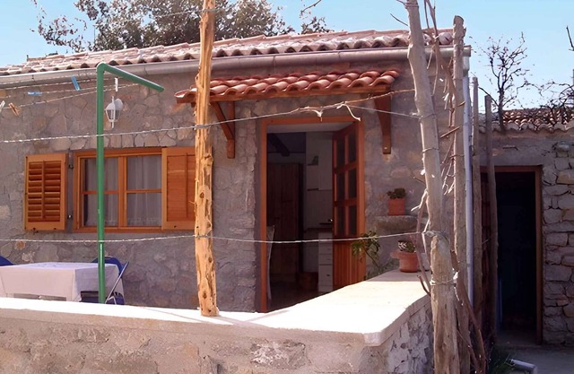 Apartamento vacacional con terraza, acceso a internet y barbacoa
