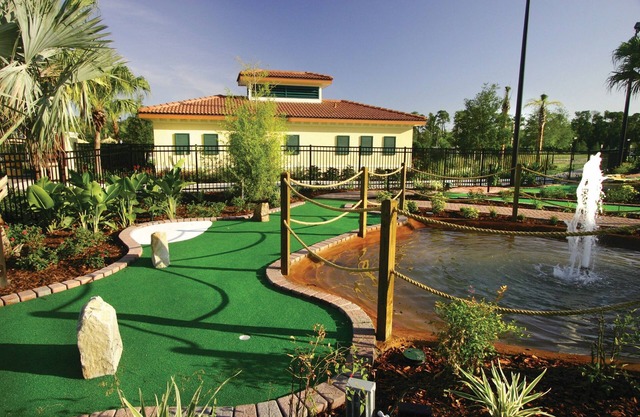 Impresionante ubicación! Estudio cerca de Disney World y LEGOLAND, piscinas en el lugar