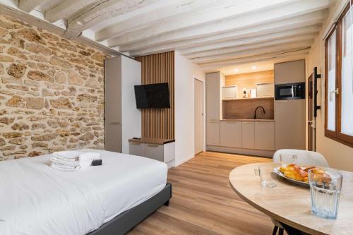 Studio refait a neuf ile saint louis Paris 4 - 2P