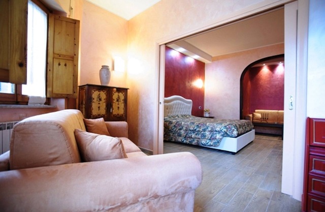 ESTUDIO "Ruby" ELEGANTE Viterbo Via Cassia Ciminà 4B