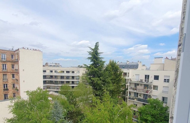 Studio sur Levallois-perret pas Cher à 5 Minutes du Métro et de Paris