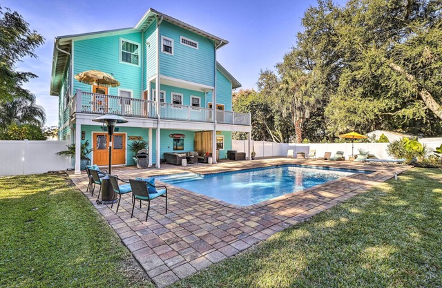 Studio w/ Pool & Gas Grill < 1 Mi to River