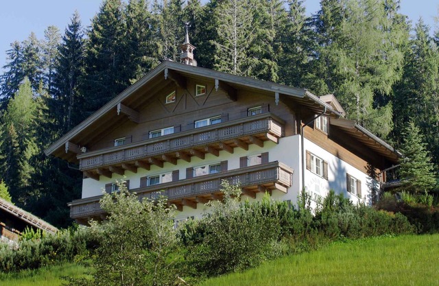 Apartamento vacacional con piscina y sauna en la casa, justo en las pistas de esquí Dienten - Hochkönig