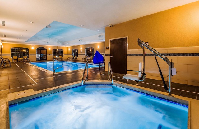 Estudio con vestidor cerca del centro | Desayuno diario gratuito + piscina cubierta