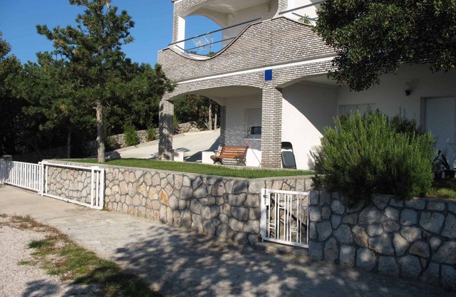 Apartamento vacacional con aire acondicionado, balcón y vista al mar a 150 m de la playa