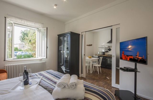 Estudio con jardín (a 2 km del centro) - Fuera de la ZTL - Aparcamiento gratuito
