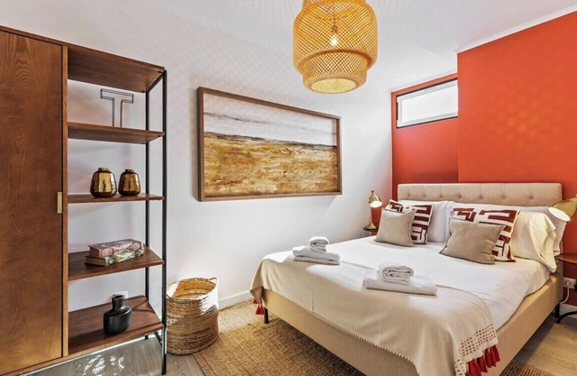 Stunning 2-Bedroom Apt, Sleeps 5 nr Belém