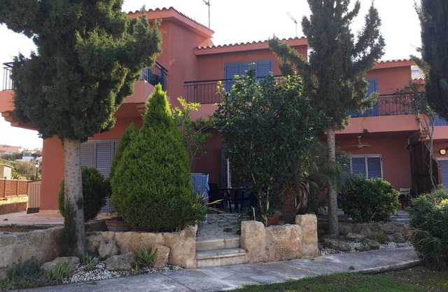 Impresionante casa de 2 dormitorios en la popular zona de la Tumba de los Reyes con piscina compartida.