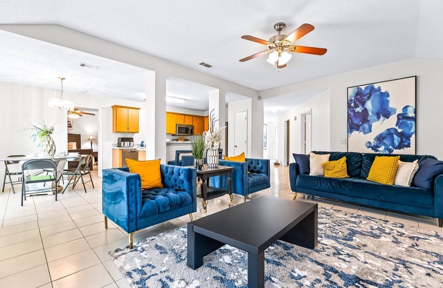 stunning 4-bedroom house, only 10 minutes from downtown Dallas!