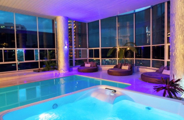 Stunning 7-BR PH with Spa, Concierge, Breakfast & WiFi in Medellín