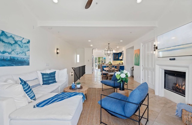 Stunning and Spacious Townhouse at West Beach with Private Rooftop Patio!