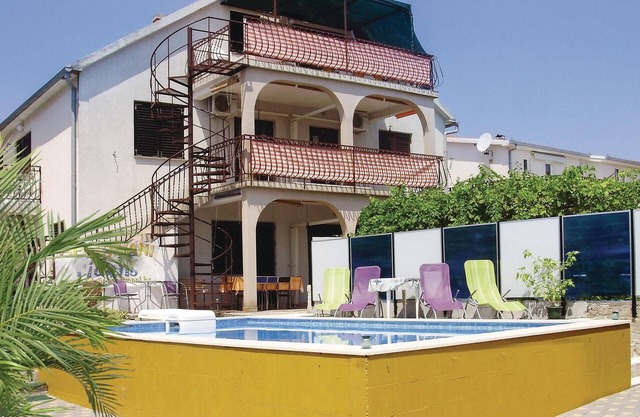 Impresionante apartamento en Okrug.