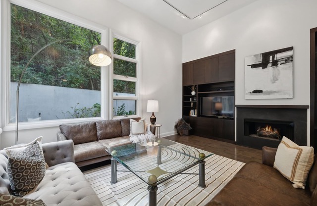 Stunning Belle Meade Mansion with Luxury Amenities and Hot Tub, Great Summer Rates