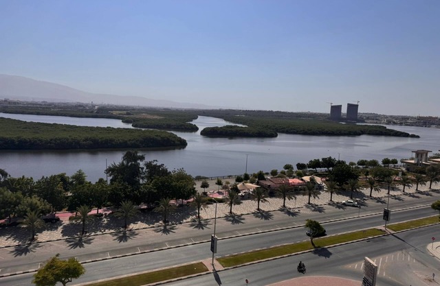 Impresionante vista de la Corniche en Ras Al Khaimah