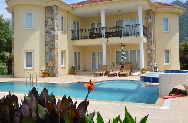 Impresionante, exclusivo 4 dormitorios, villa privada en una zona rural y tranquila