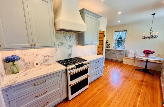 Stunning Historic Home/Bikes/Walk Downtown