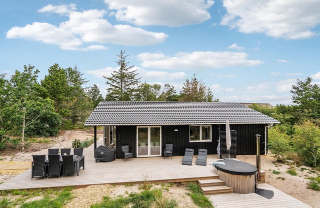 Increíble casa en Henne con sauna