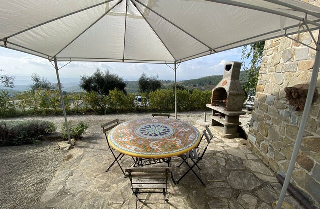 Preciosa casa de vacaciones privada con WIFI, A/C, TV, terraza, vista panorámica, aparcamiento