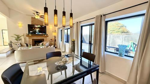 Stunning Lake Chapala Retreat with Modern Amenities